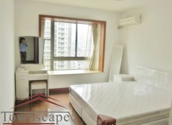 picture 2 Modern and bright 3BR with balcony with a Shanghai view