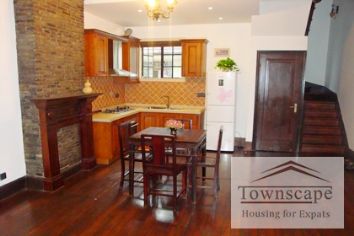 picture 2 Beautiful three stories Historical lane apartment