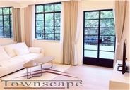 2BR Antique apt w balcony on Wuyuan rd