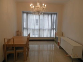 picture 3 Large Bright 3 Bedroom Apartment with South Facing Balcony