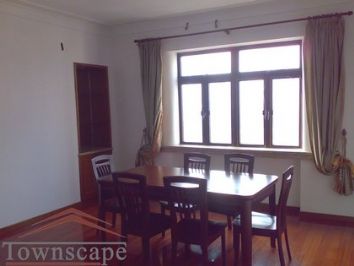 picture 4 Spacious 3br apt with balcony and high ceiling