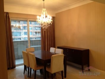 picture 2 Convenient 3BR apartment in City Castle