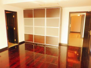 picture 3 Huge and bright 3BR apartment in centre of Shanghai
