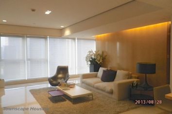picture 1 Modern and luxurious 1br apartment with office
