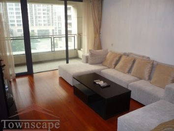 picture 6 Luxury style 2BR apt with balcony