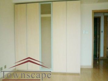 picture 1 Cozy 166m² 2br apt with balcony