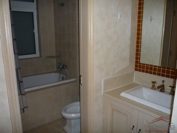 picture 3 luxury 3BR apt in Dynasty Garden