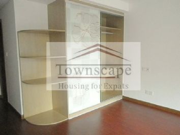 picture 2 Ladoll 3bdr apartment 170sqm near metro line 2