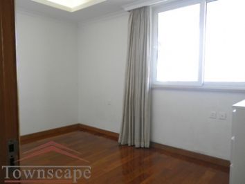 picture 3 Shanxi Nan lu L1and 10 huge bright and modern 3br 2bth apt