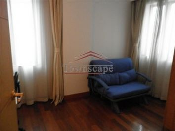 picture 2 Hu Nan Rd apartment for rent with big glass walls and window