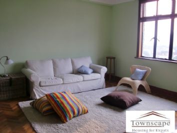 picture 1 warm and cozy apt 100sqm 2 bdr on hengshan road near line 1