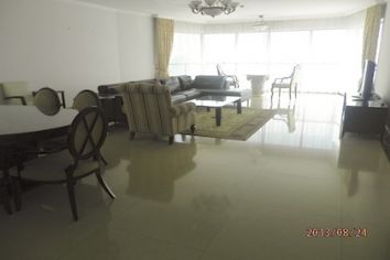 picture 2 4br large modern apartment overlooking the river