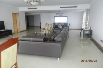 picture 10 4br large modern apartment overlooking the river
