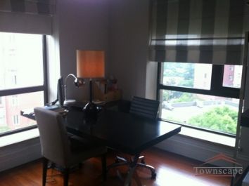picture 7 Bright 3BR apt with balcony and fantastic design
