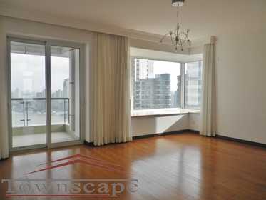 picture 3 Huge 4BR apt  balcony  Skyline Mansion  LuJiaZui