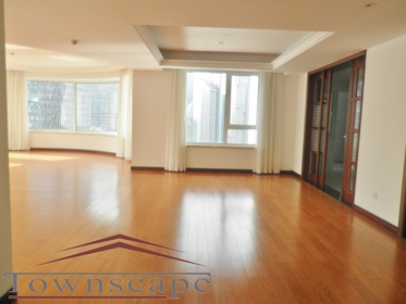 picture 7 Huge 4BR apt  balcony  Skyline Mansion  LuJiaZui