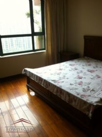 picture 5 5BR bright apartment in Pudongs Business District