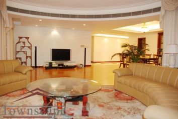 picture 4 300 sqm 5br bright and huge penthouse in Pudong Lujiazui