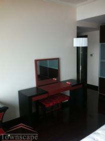 picture 3 Huge 330sqm 3BR apt with balcony