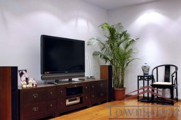picture 3 Designer furnished 2floors apt with terrace cozy and clean