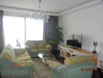 picture 1 Luxury 3BR apt at 220sqm and 2 balconies