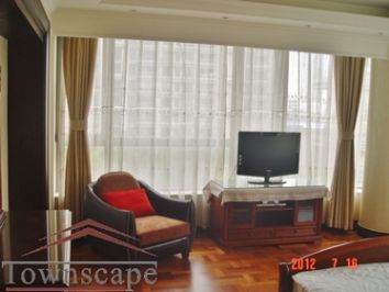 picture 3 Beautiful and spacious 4BR with huge balcony near People Squ