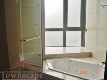 picture 4 Beautiful and spacious 4BR with huge balcony near People Squ