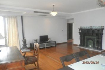 picture 1 Bright and spacious 3BR apt with Western furniture