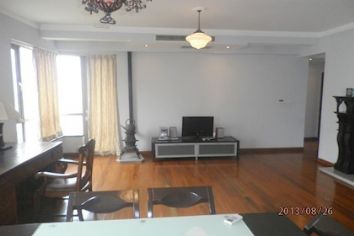 picture 5 Bright and spacious 3BR apt with Western furniture