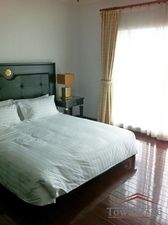 3BR luxury apartment with Bund view