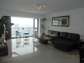 3BR apt on 61st floor with Bund view from balcony